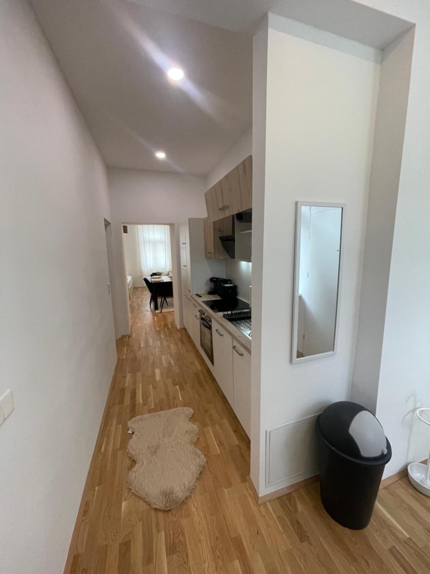 New With Balcony 11 * Wien
