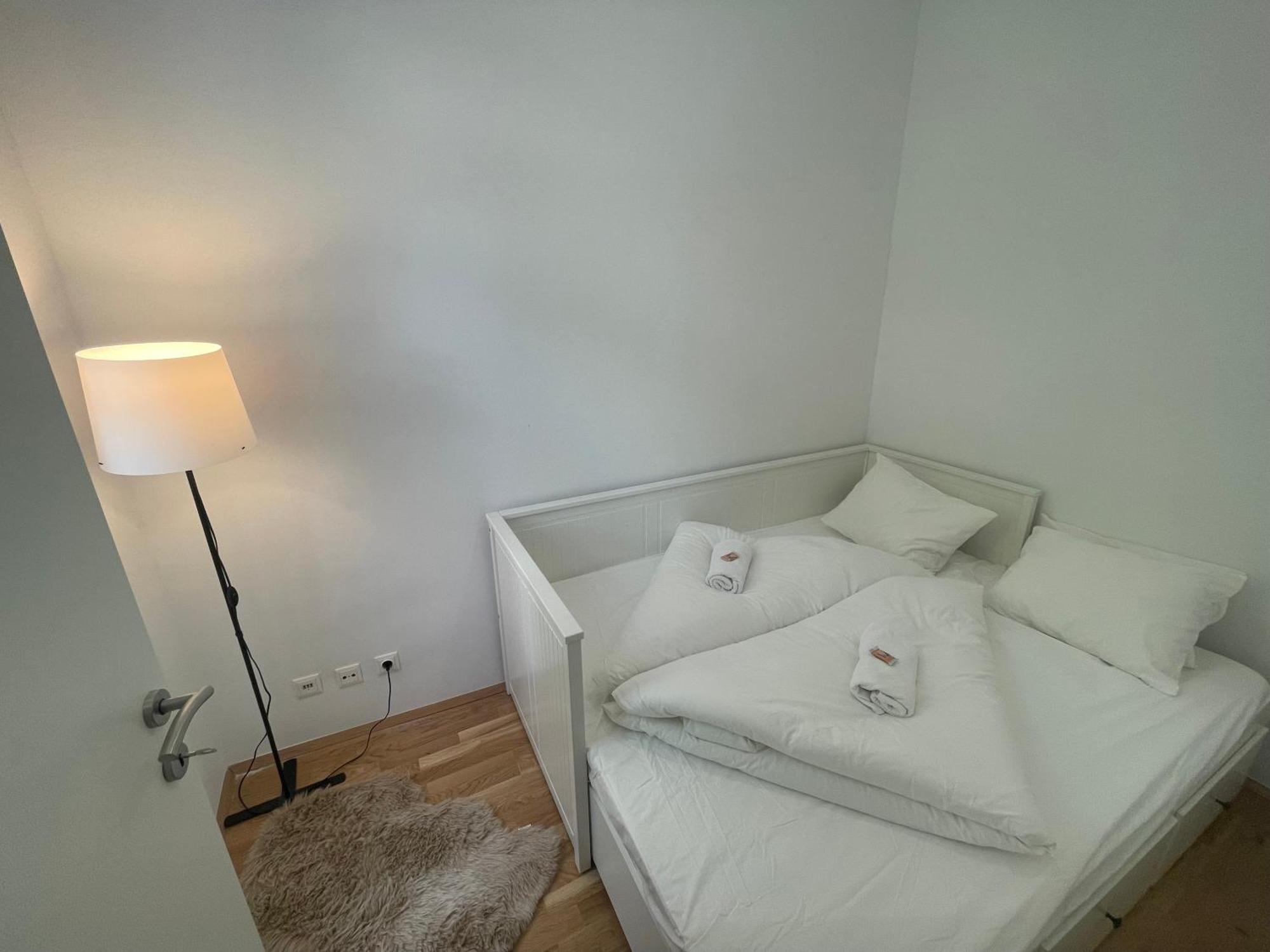 Apartment New With Balcony 11 Wien
